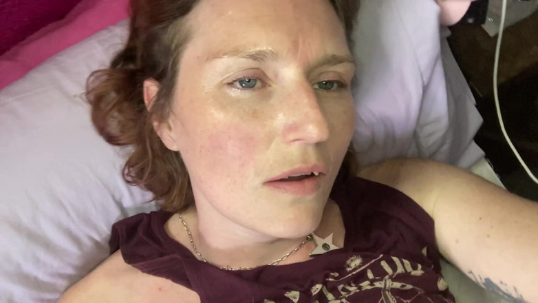 MistressWriggler: Мама всіх оргазмів від моєї галасливої, сквіртую, сквіртую, пукаю ідеальну волохату пизду.
