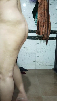 Priya si kakak ipar india lagi pamer tubuh aduhainya