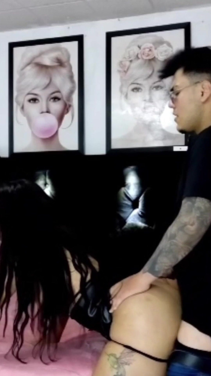 Barbietransxxxx: Ты хочешь снять с меня бельё и со мной, пока смотришь на моё великолепное тело и в итоге сосёшь мои большие груди