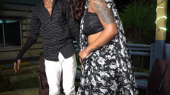 JAYESH GUPTA: 티나 난디와 테자슈위니 프라바카르