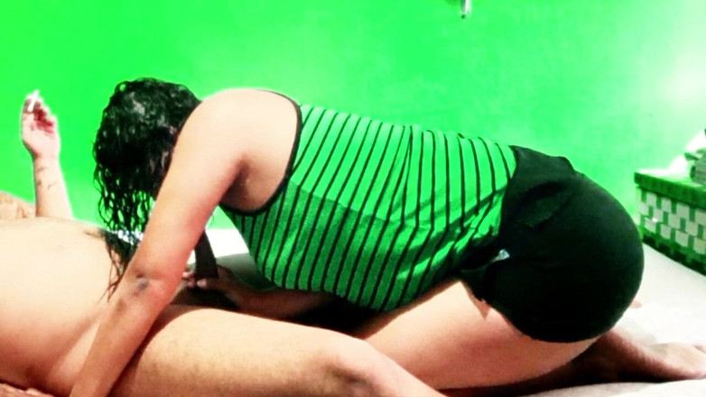 BigassMILF40: Bella indiana zia amante del culo grosso succhia e cavalca...