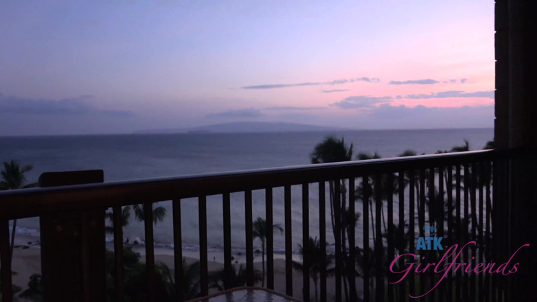 ATK Fans (Girlfriends): Virtual vacation Hawaii with Anya Olsen 1/11