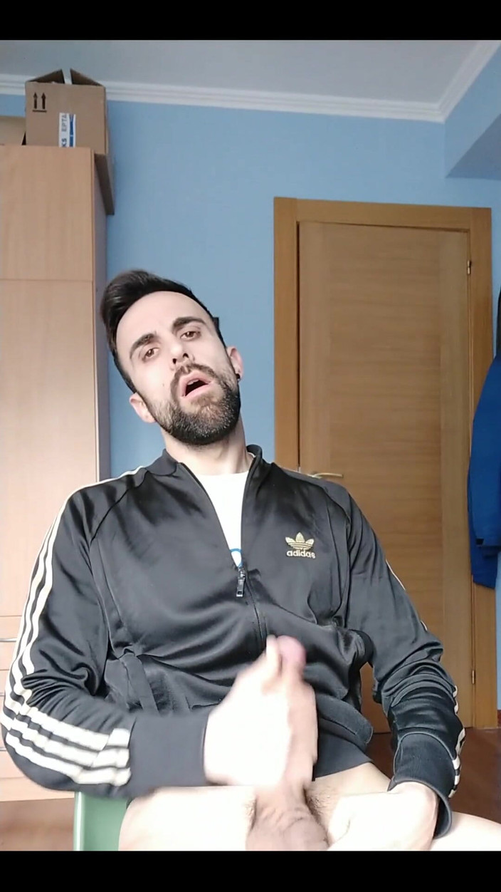 Zeus Ray: Pokazywanie Penisa
