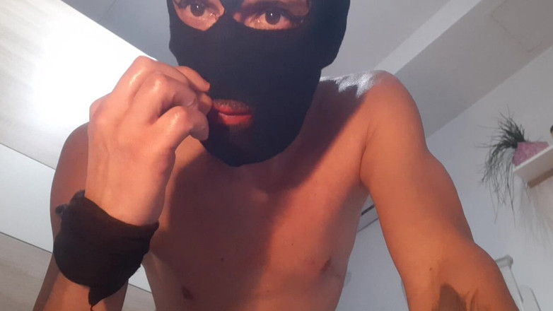 Nikka83: Failed Ass Piss with Big Dildo