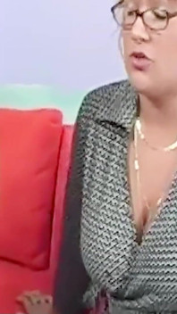 金发苗条少女珍妮被大鸡巴肛交