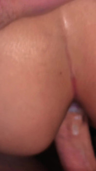 Тугий німецький зад моєї секретарки мав кінчити їй у анус