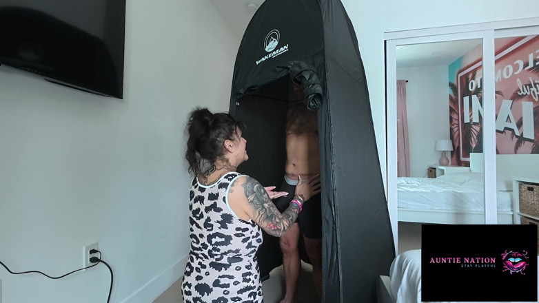 Auntie Nation: Adoración de polla en gloryhole