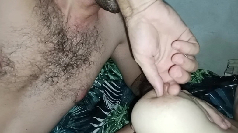 Kriztalyaram: Oh ayah tiri Terus mengunyah puting saya! Suami saya menikmati...