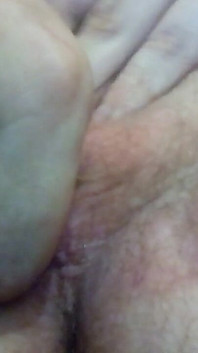 First Glimspe at Kush's Pussy