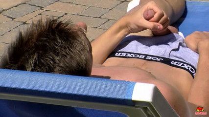 Phoenixxx: Cumming in His Own Face!