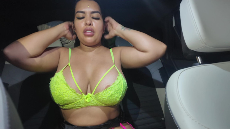 Lalucero: 運転中にウーバードライバーにセックスされてイッた - ラルセロ