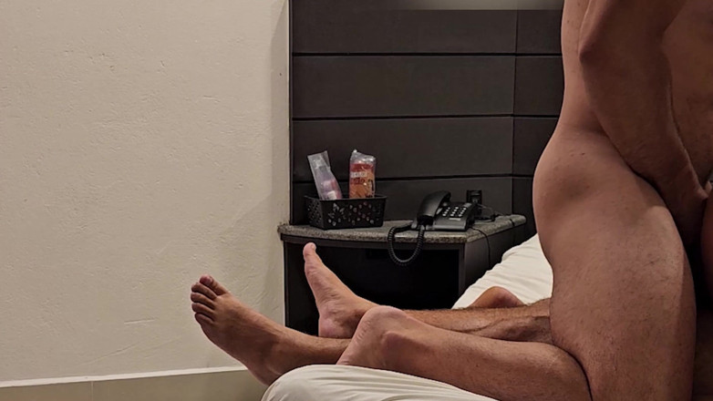Casada Liberada griffin: Suami Cuckold Saya Membuka Pantat Saya Untuk Temannya Makan -hotwife Di...