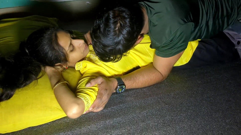 Easypron: Hintli kız seks videosu