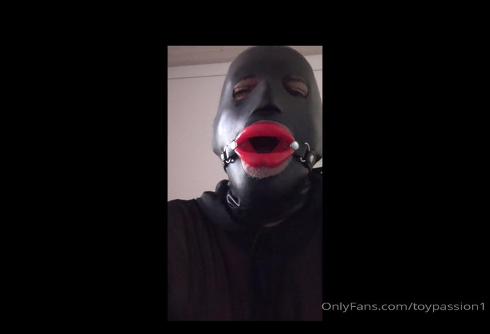 Toy passion: Glossy Lips: on the Way to Become a Slutty Toyboy...