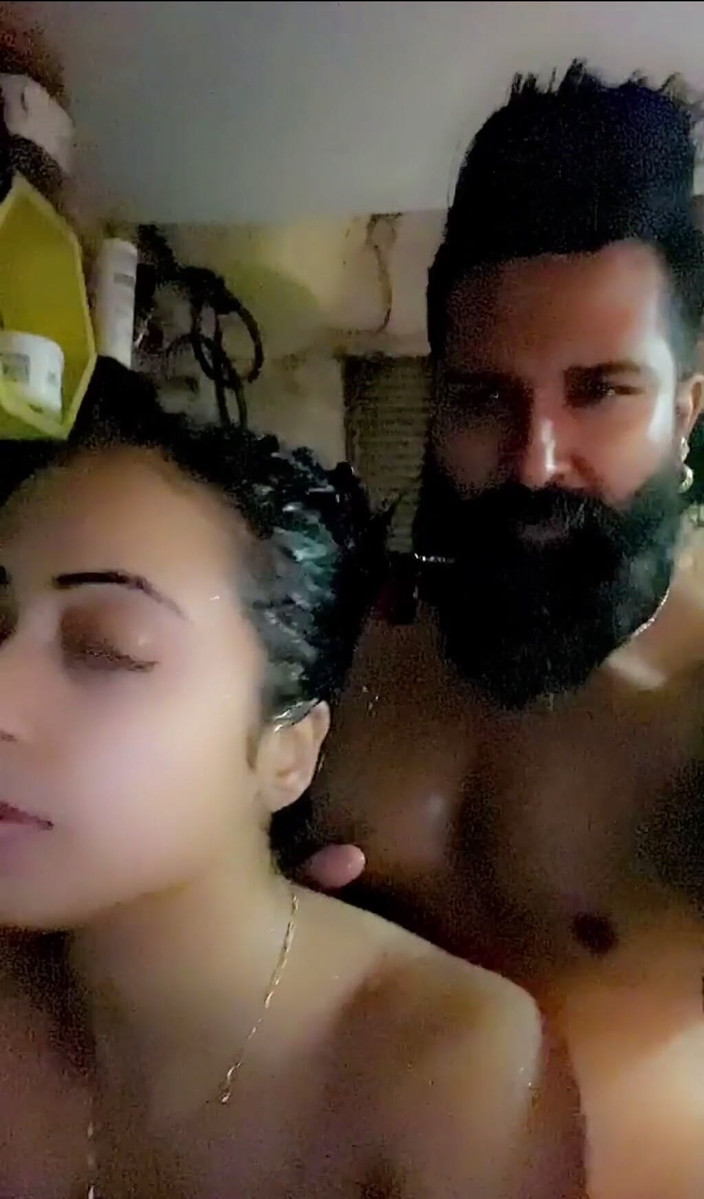 raunchy_couple: 使用 D Juice。经过漫长的疲惫一天后，奶奶 D 奶子 n squuueze d 汁挤出它直到我 slurp 所有 d 汁完全无码