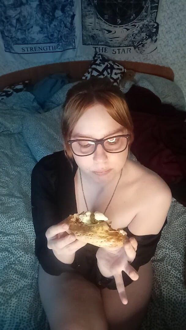 Denise Levi: Sexy sein und pizza essen