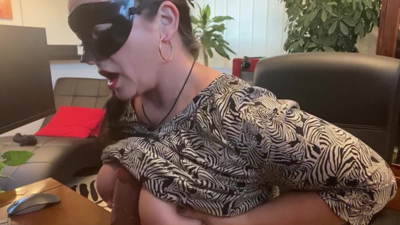 Tanja Tachee: Šukání, dokud se kundička nevystříká - sex s monstrózním robertkem