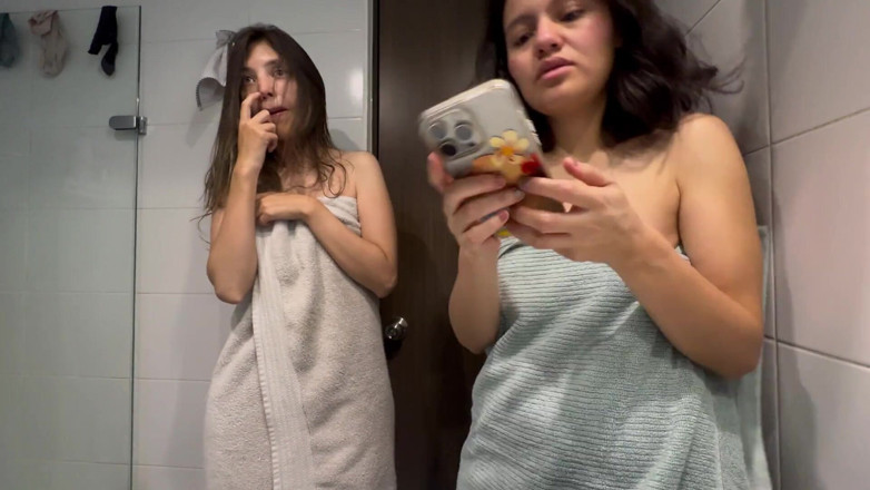 scarlettandc: Video From Bathroom