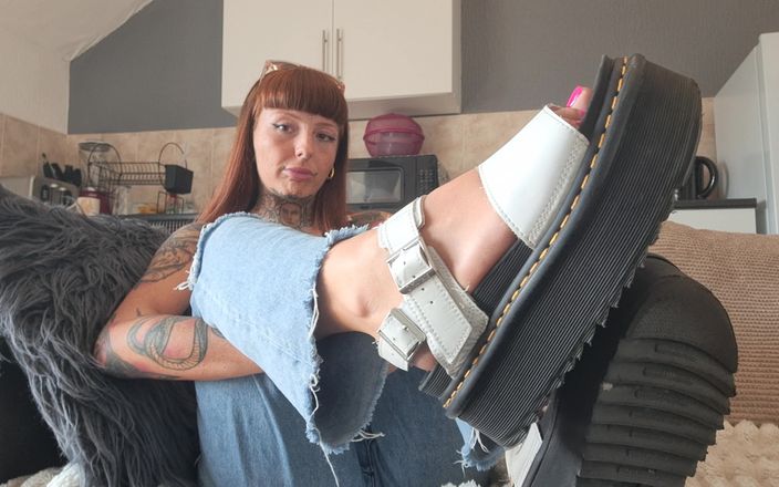 Yourfavecumslut: British Goddess Ball Busting CBT