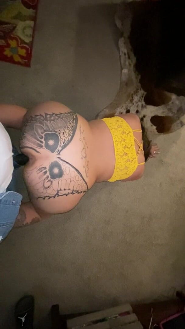 MzKiTTy91: moti gand vaali gori patni ki 10 inch raakshasi bare kaale...