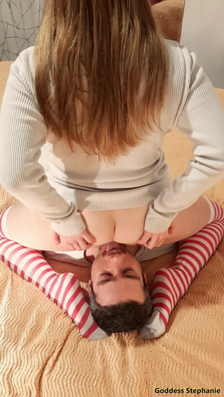 goddess82: I Throttle You While You Lick My Ass!
