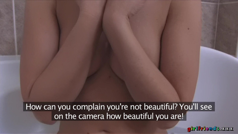 Girlfriends XXX: Girlfriends xxx - memekku dientot habis-habisan di bak mandi