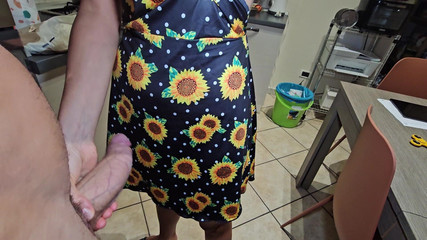 Ferrero anal experience: Horny Cook Prepares Peas for Lunch and Asks for a...