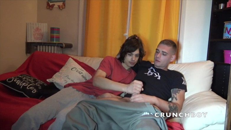 Kinky Bareback Boys: Il sexy twink Germain viene scopato da Aaron master