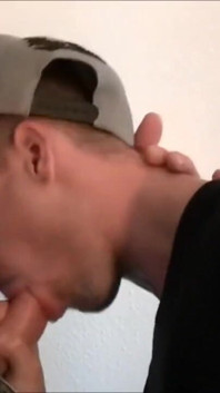 Homo frmiante neukte een Seyx Yougn straigth kerel nieuwsgierig