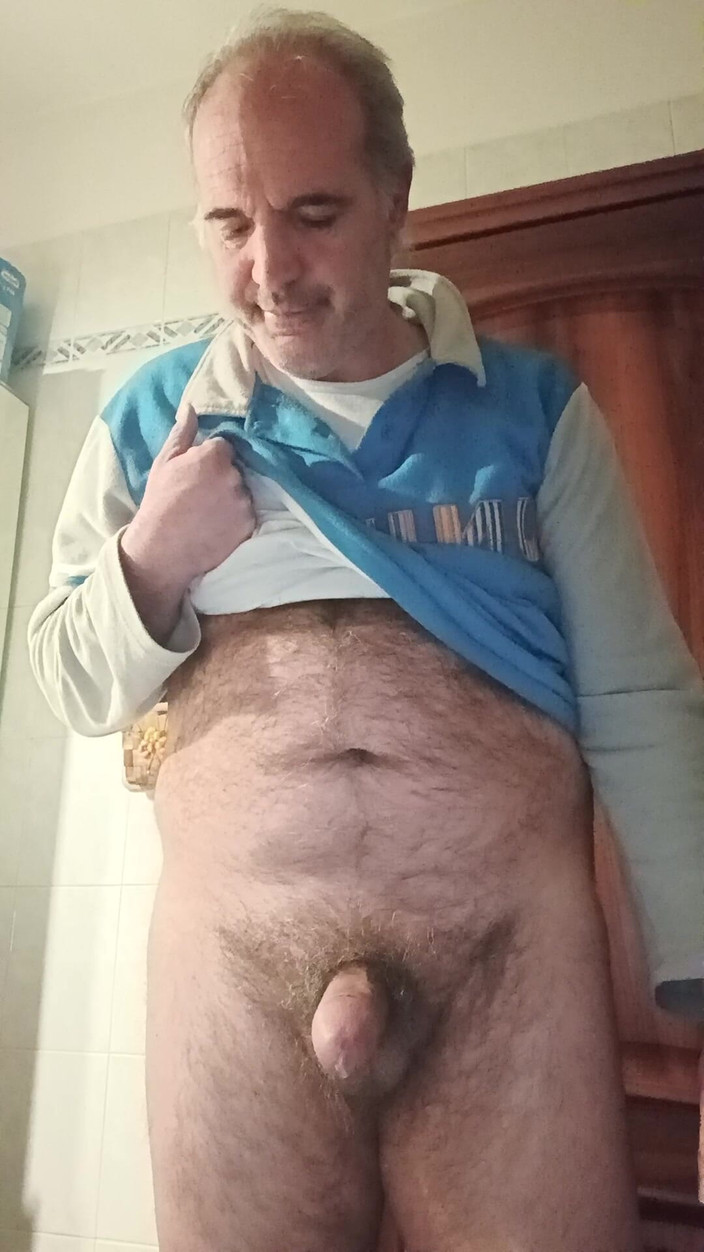 Setesesso7: A Wank in My Bathroom Before Going to Sleep!