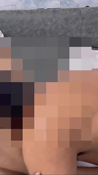 18歳の巨乳の女の子ソフィアは、正常位でハードコアを犯し、大声で喘ぎ声を上げます
