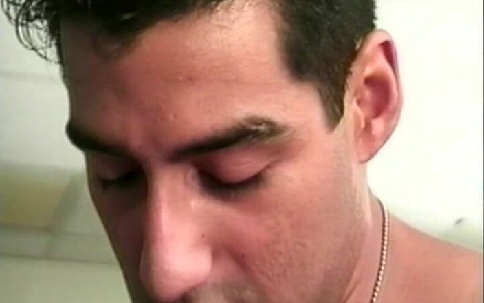 Gay 90's Vintage Porn: 大胆な男性の体の探検#4