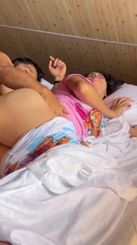 Convenzo a Mi Hermanastras Para Tener Relaciones Sexuales.