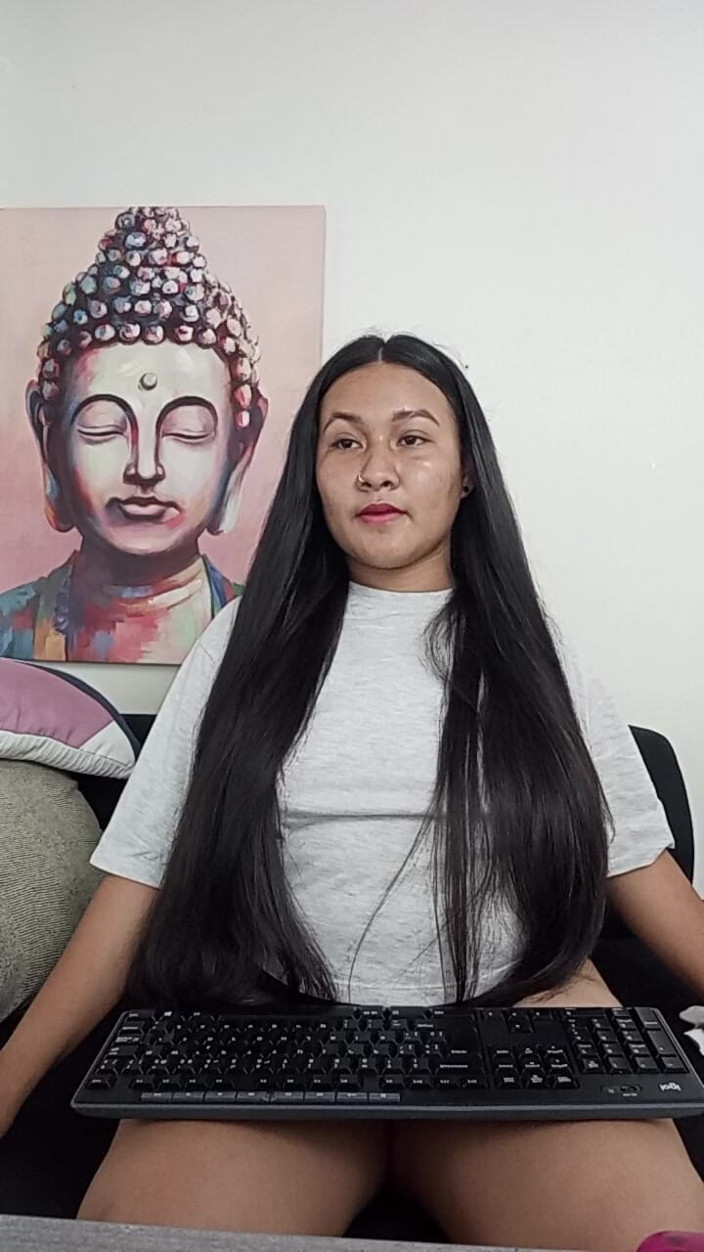 Tiny Owens: Latina gemuk dengan tetek besar seronok dikongkek