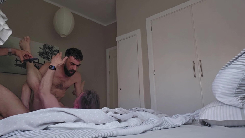 Melad Paris: Doppio anale per papà