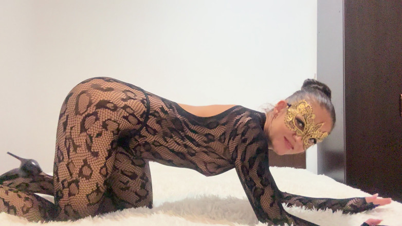Roxy85: De Nouveaux Bodystockings Ont Excité Ma Chatte Jusqu’à Ce Que...