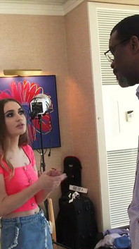 Sera Ryder Loves Monstercock