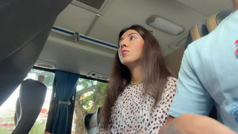 Katty West: Expunere de pulă publică - labă riscantă în autobuzul public plin de...