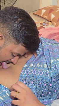 Indischer Populärer Pornostar Tejaswani Sex Mit Ihrem Fan Mit Riesigem Schwanz 8 Zoll, Sie Schreit, Wenn Sie Tiefer Drinnen Ist