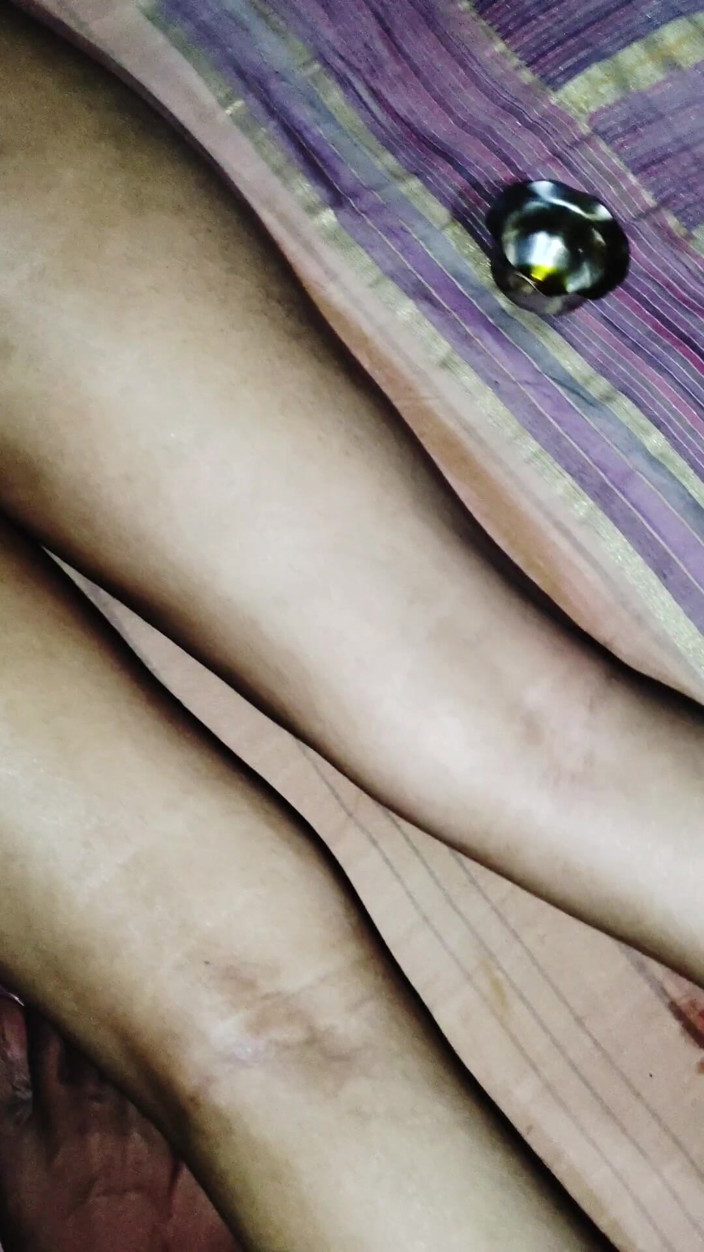 Raj porno studio: Suman Bhabhi Ko Nangi Karke Masaż Całego Ciała Kiya.