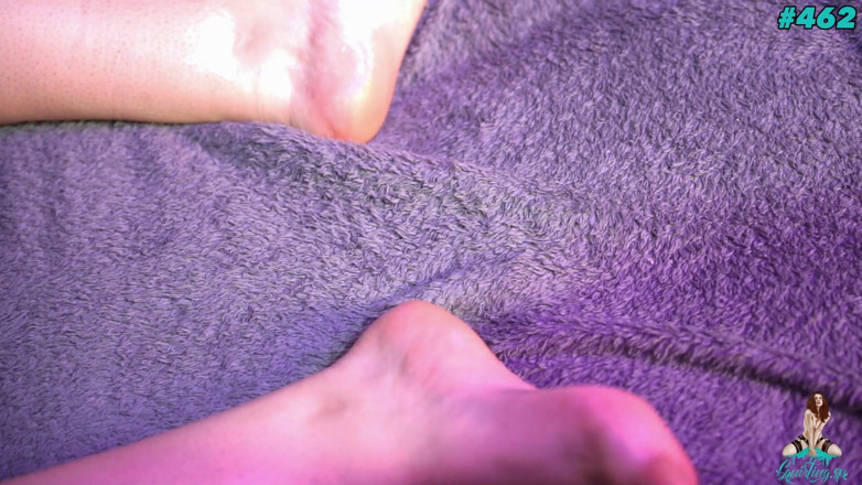 Squirting Sp: Chica friki, tiene orgasmos intensos y libera sus chorros en...