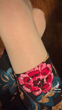 Crossdresser Fucking My Own Legs
