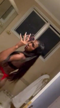 I'm Naughty Wanting to Cum