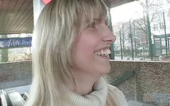 कामुक शौकिया सुनहरे बालों वाली Sandra की गांड चुदाई