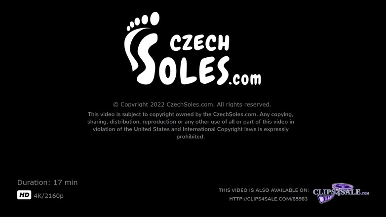 Czech Soles - foot fetish content: Wielbienie stóp w biurze z seksownymi rajstopami I wysokimi obcasami...