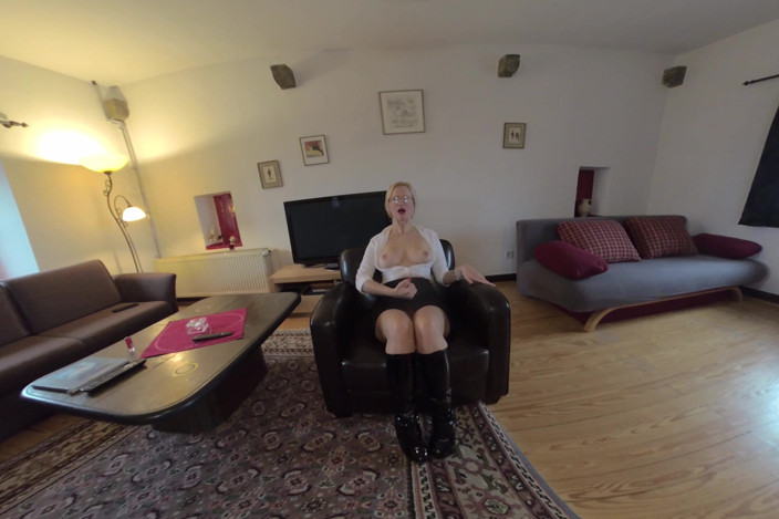 BlondeHexe VR: Sekretarz dostaje podwyżkę