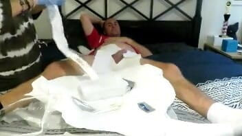 BBW nurse Vicki adventures with friends: Pedido de inserção médica de um cateter Foley no seu