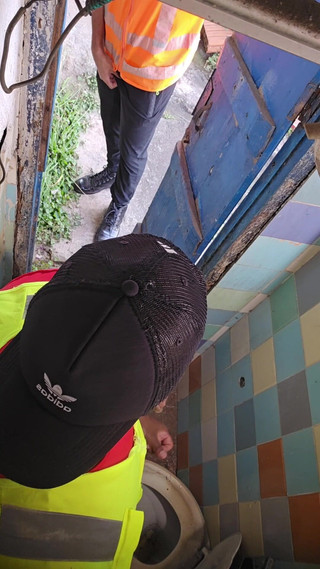 TheBlacKHunterr: Koupelna firmy Dois Peões Pegando