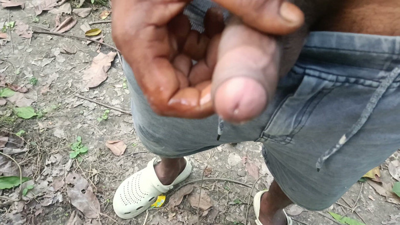Ranjit Roy: Mature Man Quick Response in Tha Forest.