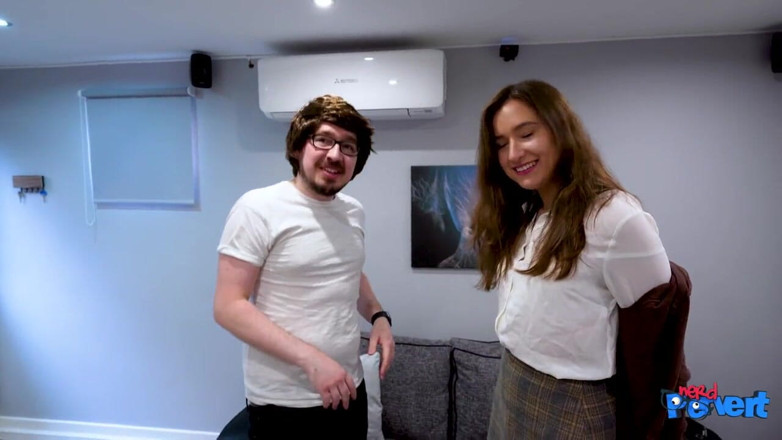Nerd Pervert: Ellie eastleigh - eershya bhare bevkooph kaimra main